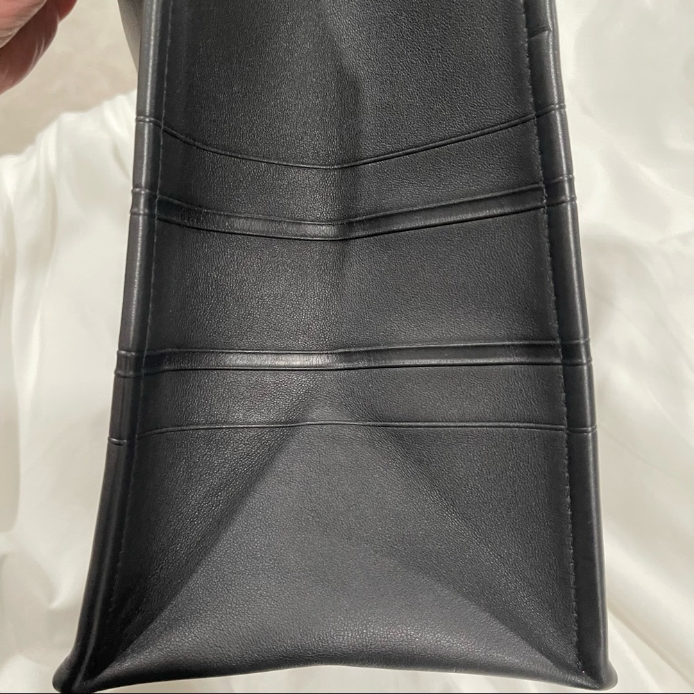 Christian Dior Leather Book Tote - Medium - Picture 9 of 16